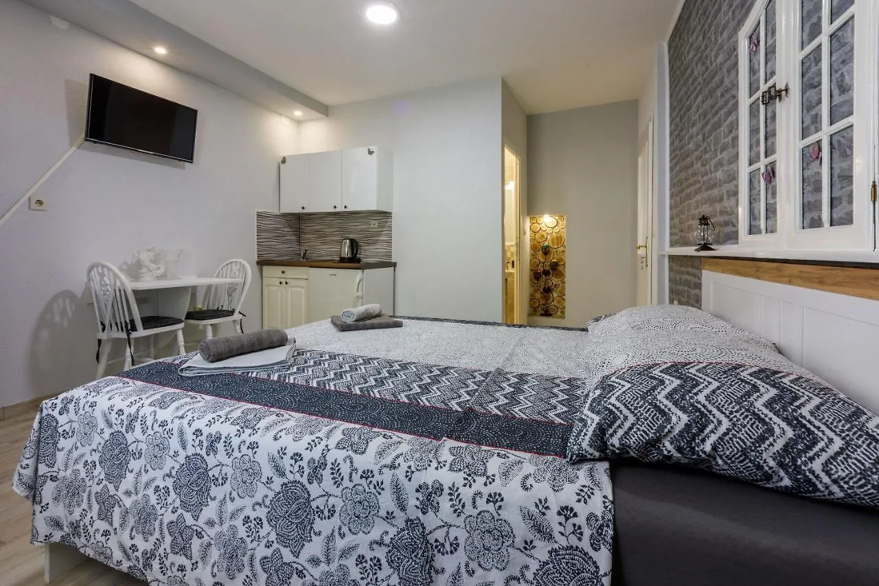 Apartments And Room Art Crikvenica