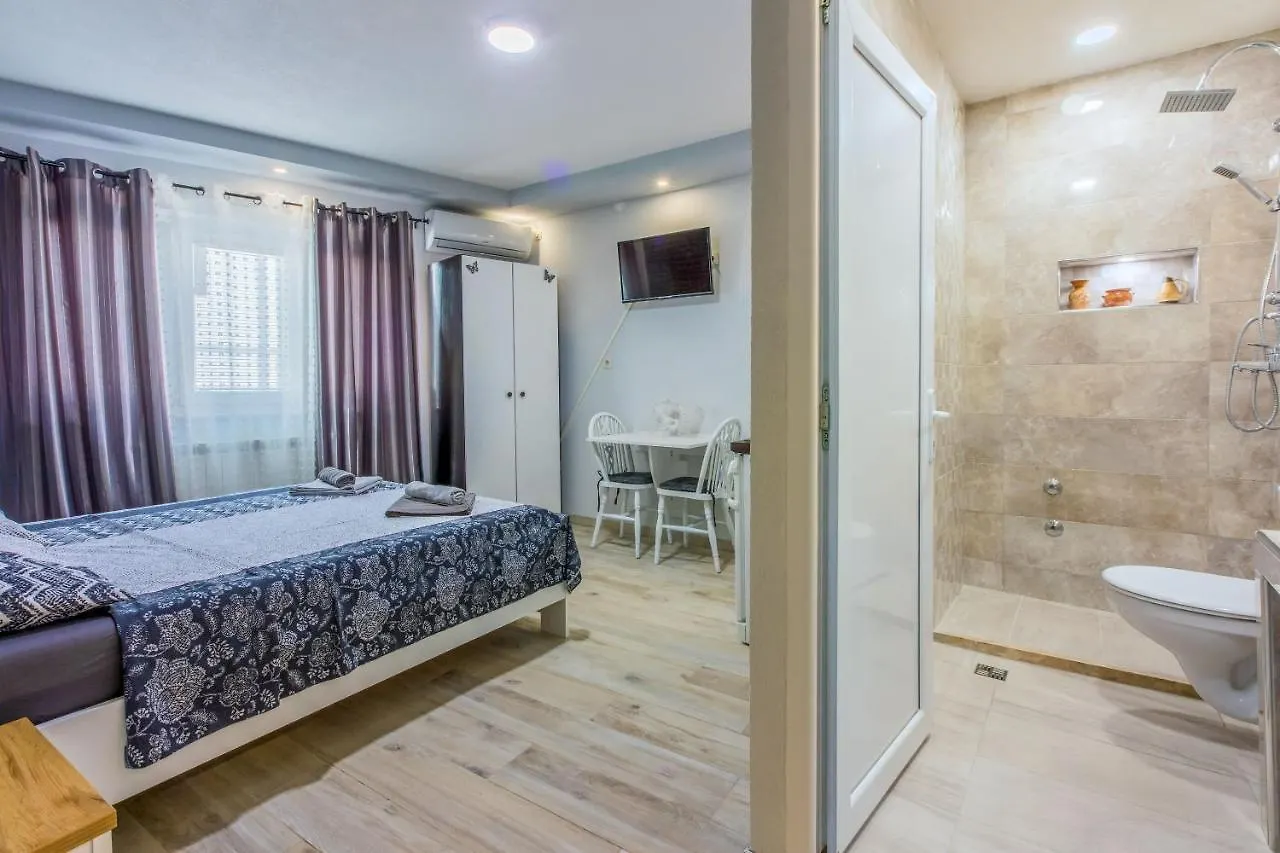 Apartments And Room Art Crikvenica